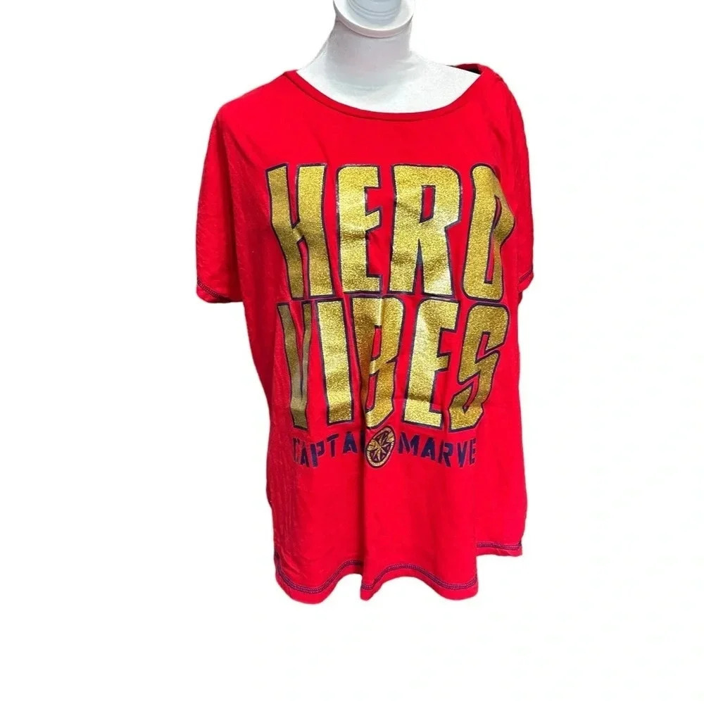 Captain Marvel women's red size XL t-shirt, Hero Vibes